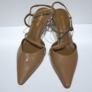 Ann Marino🔶 Kitten heels